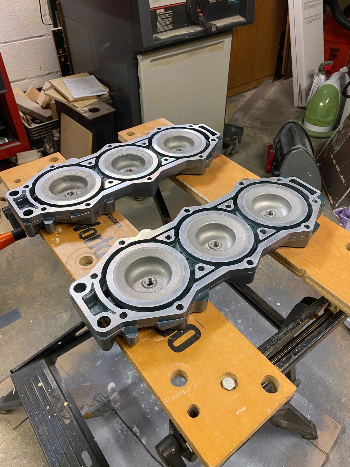 Anti seize on head bolts and reduce torque? Or by the book? Page 5