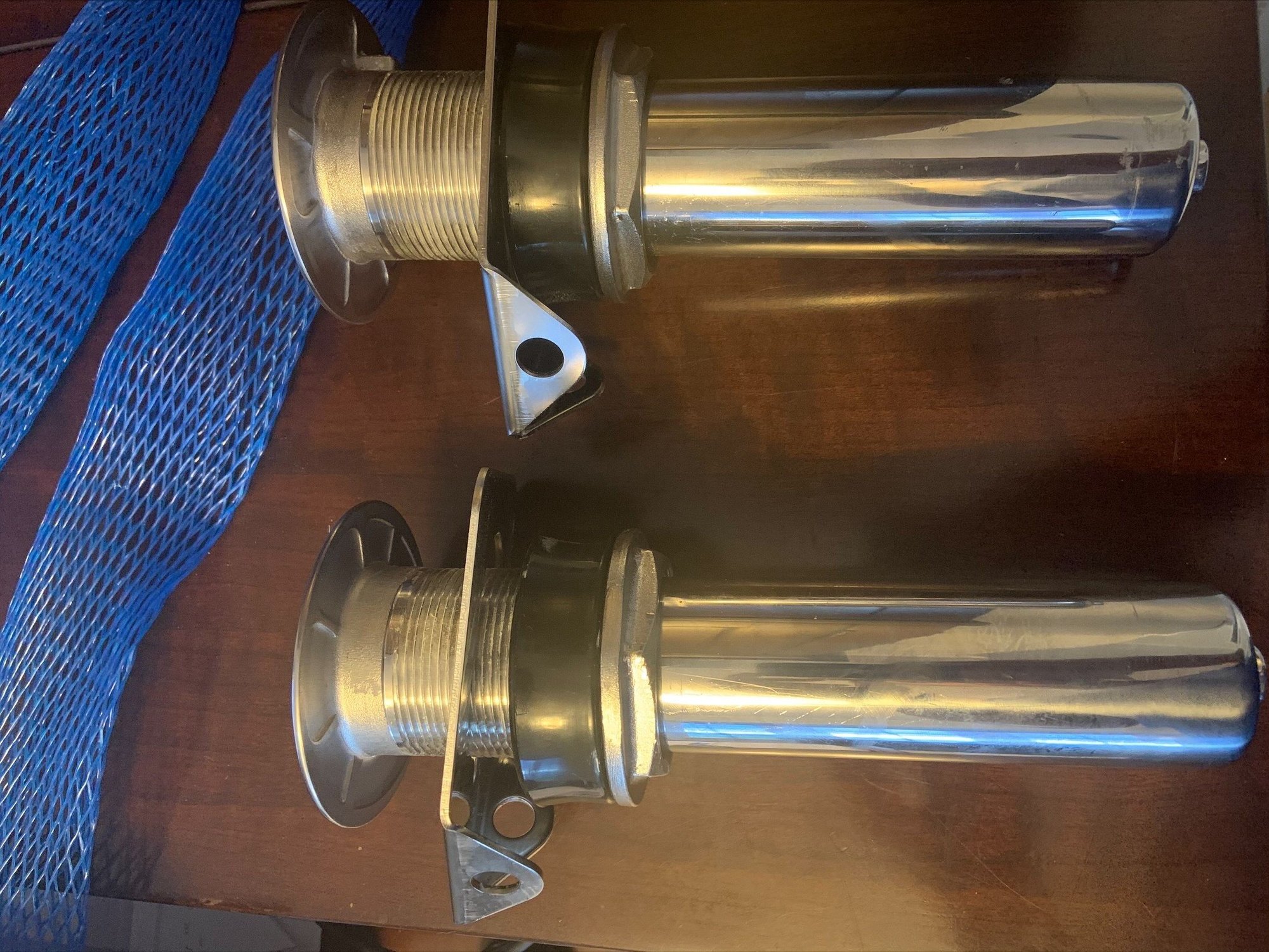 2 Gemlux Screwless Bluewater rod holders and a CE Smith drop in swivel