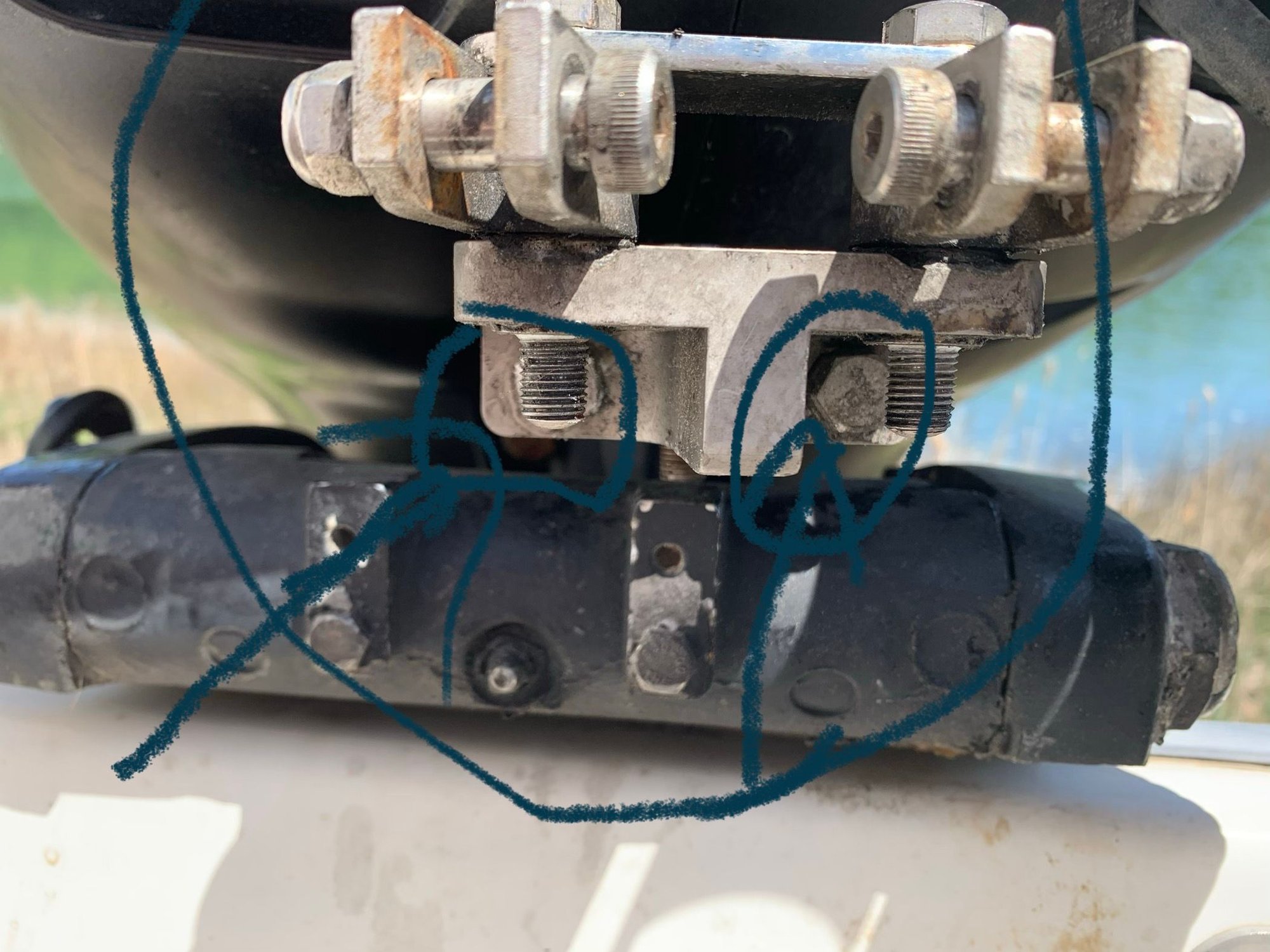 Mercury steering bracket The Hull Truth Boating and Fishing Forum