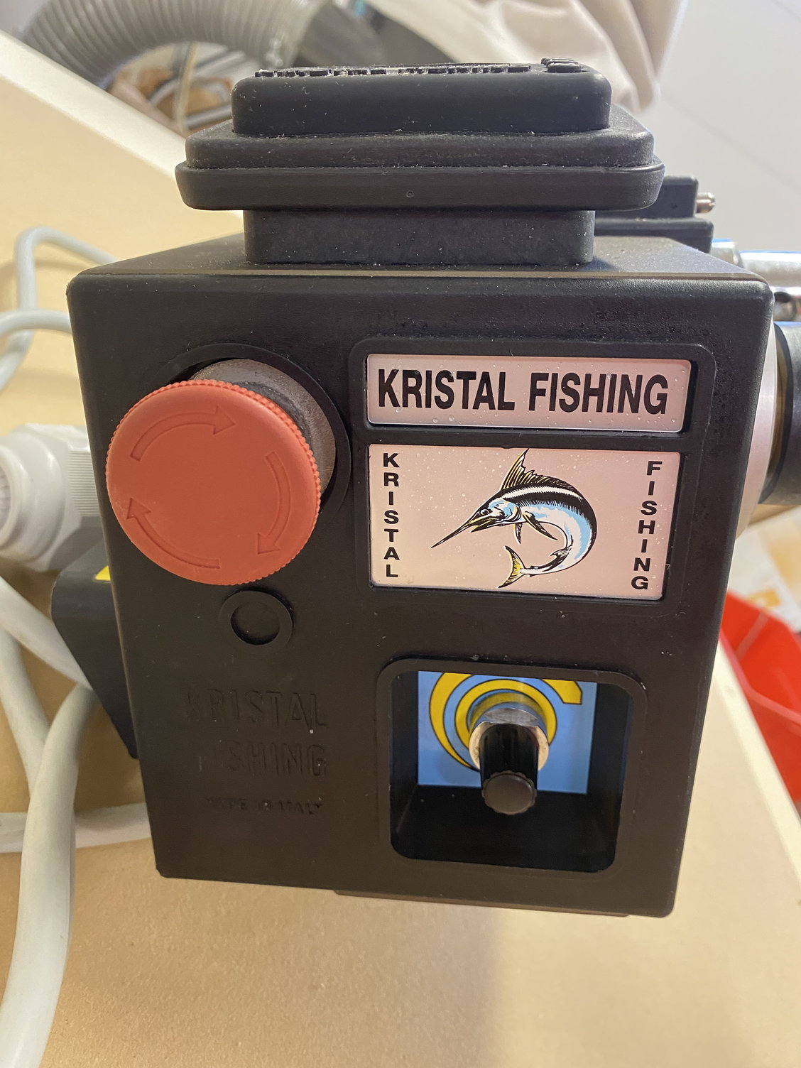Kristal KF004 electric reel with tons of extras - The Hull Truth