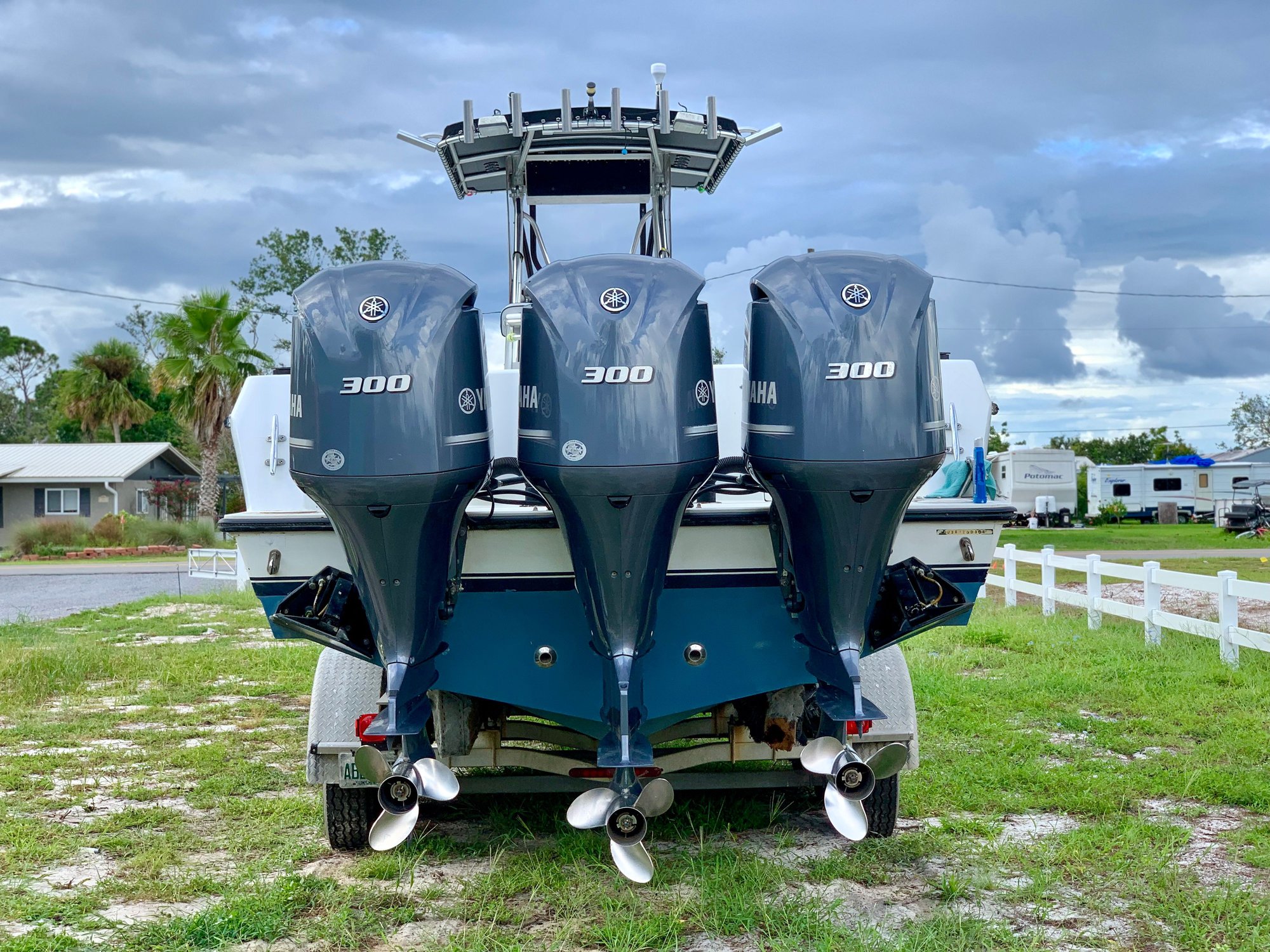2003 Contender 36’ Open, triple Yamaha 300f - The Hull ... where to wire a radio on a yamaha v star 