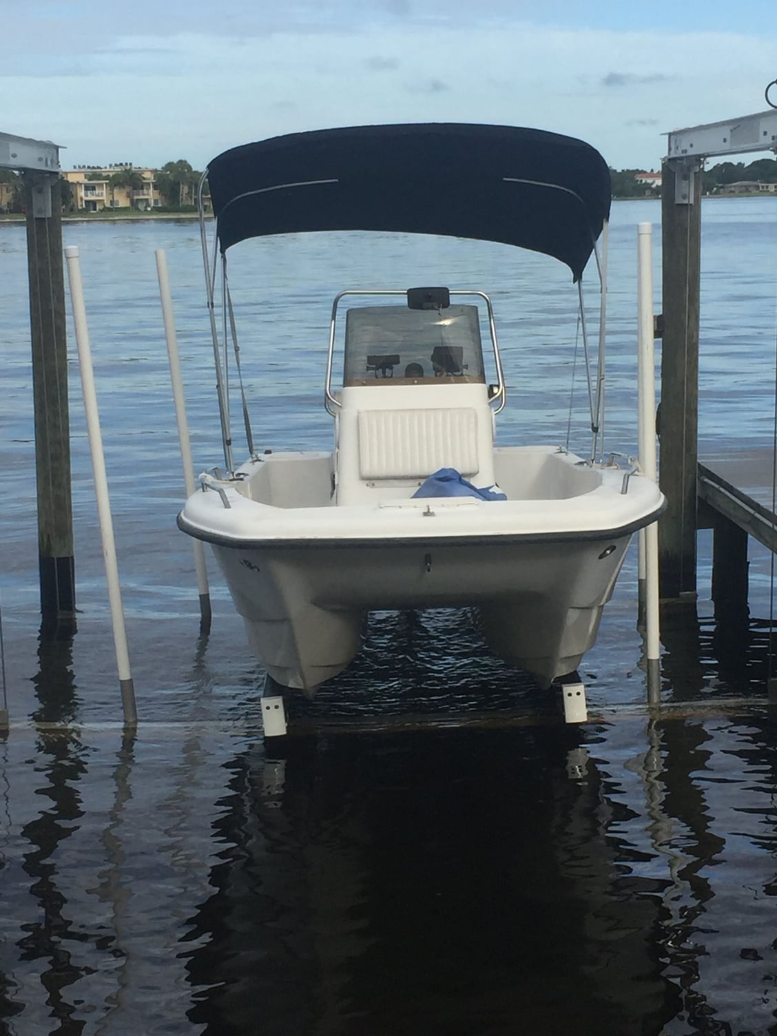 2001 18' leader cat with 115 mercury 4stroke - the hull