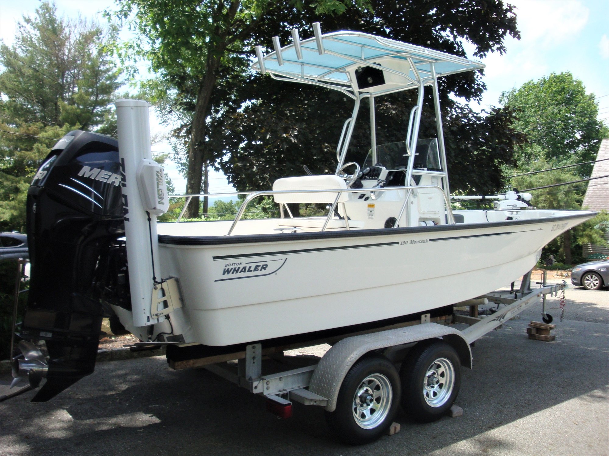 2013 Boston Whaler 190 Montauk loaded and exceptionally clean The