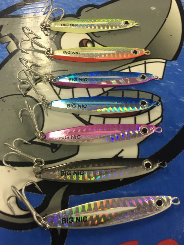 What lure do you cast at breaking schools of fish offshore? - Page 2 - The  Hull Truth - Boating and Fishing Forum