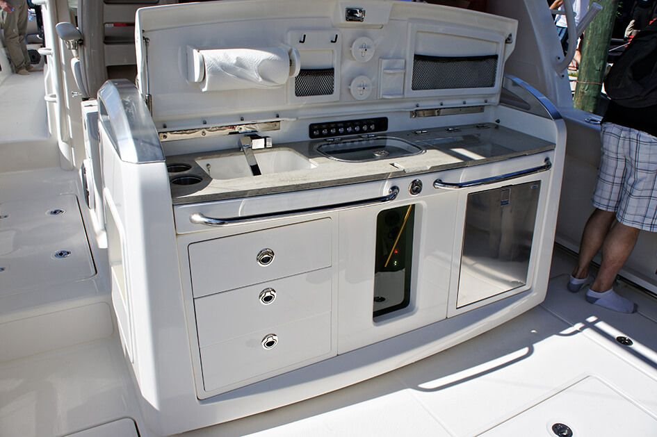 Let's see photos of your rigging station on your boat! The Hull Truth