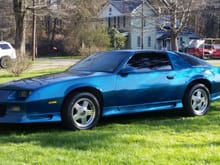 My gf 92 camaro 25th anniversary rs she restored with very little help. Not bad for 400 buck car lol