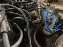 In case you wonder: this nipple at the back of the carb is no vacuum connector.