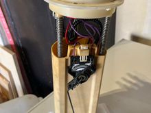 New 255lph pump installed into the fuel bucket along with a new 0-90 ohm sender card. 