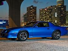 1986 iroc-z camaro aka blue lightning