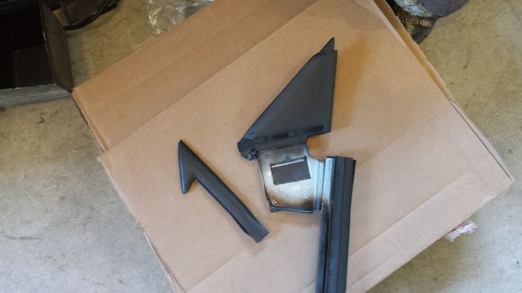fitting of the glass channel seal