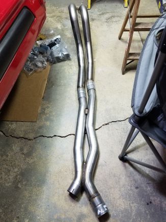 An over all pic of the x-pipe and over the axle pipes  with the slip joints. 
