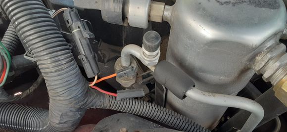 These wire connectors don't go to nothing on my 1992 Firebird.