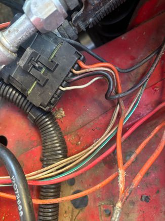 One portion of the splice goes to the cooling fan connector