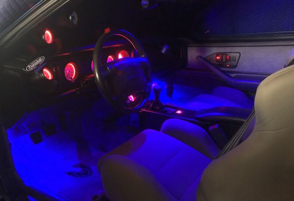 2022 Footwell & dome LED