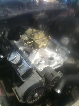 near victor seris air gap, and holley 750.