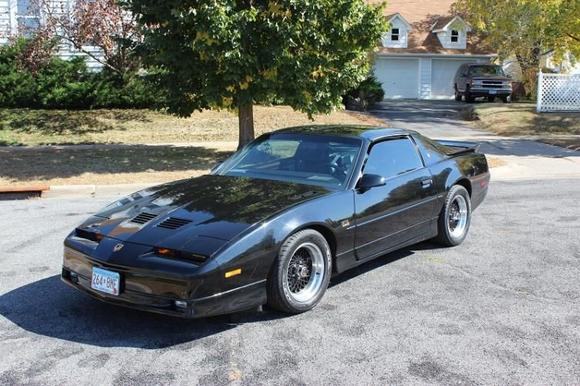 eibach springs/kyb a-just all around/ hotchkis poly bushings throughout/ new sway bar.
engine=cold air intake-all aluminum radiator-180degree thermostat-ac delete-pcv delete.exhaust coming next week
