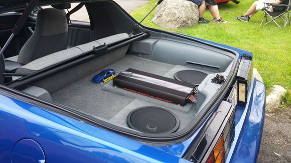 Rear cargo/audio gear..Kicker 6 channel..10" subs/ capacitor