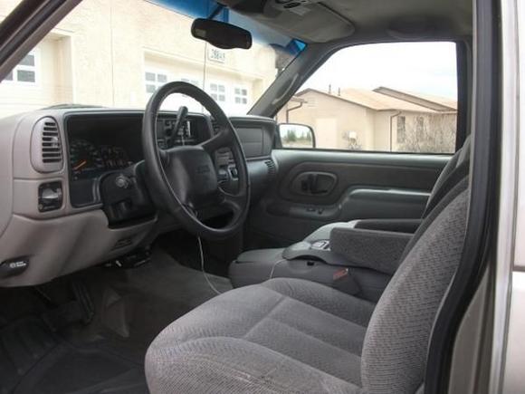 GMC SIERRA interior