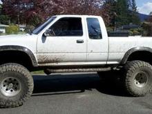 1993 pickup on 37s. 4 wheel drive just went out and i need help. I think the front diff is stripped out.
