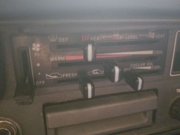 Found these new heater/ac knobs on Ebay. The fan control is original.