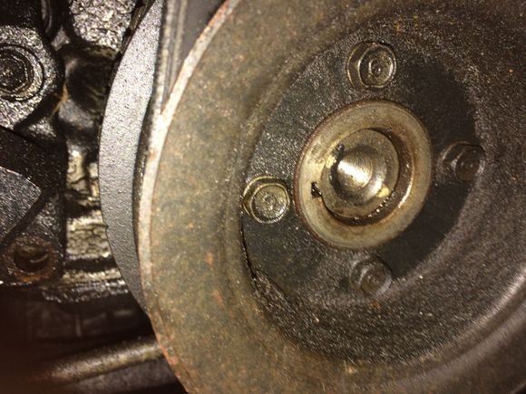 No crank bolt?!