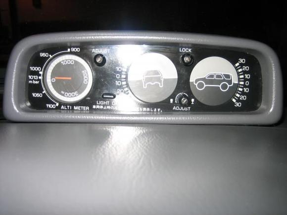My Hilux/Surf Altimeter/Clinometer/Tilt Gauge from Japan.  I like the little 4Runner drawings in the gauges!