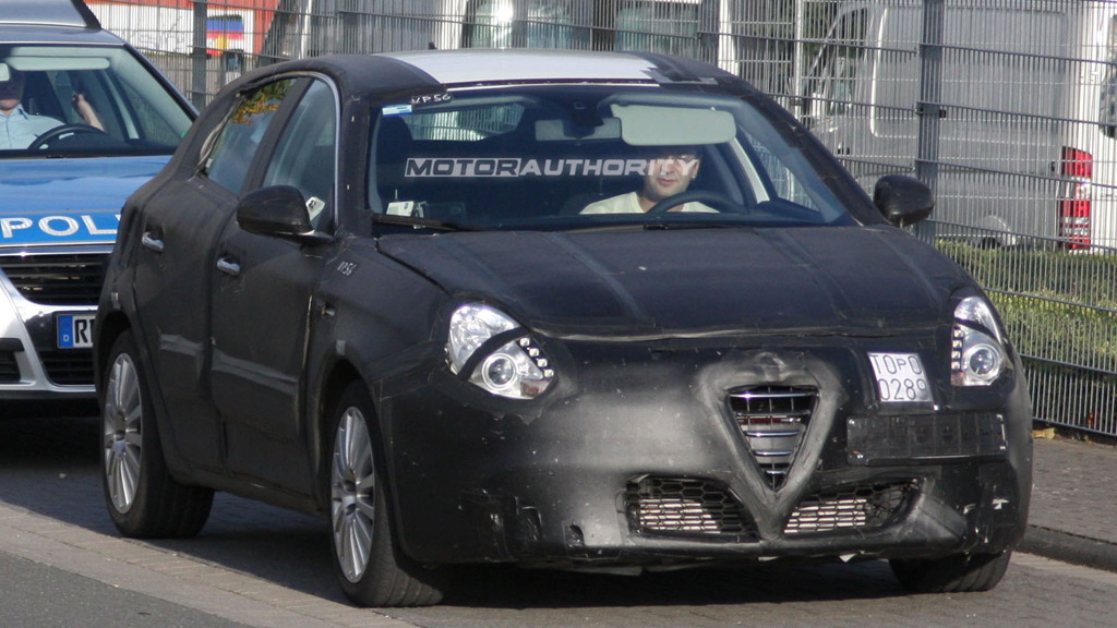 2010 Alfa Romeo Milano spy shots