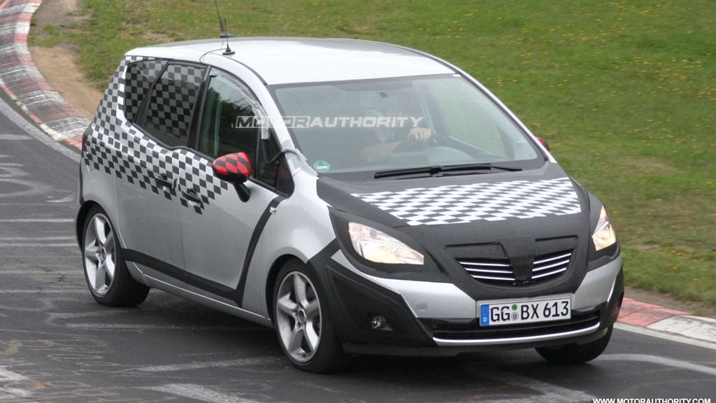 2010 Opel Meriva spy shots