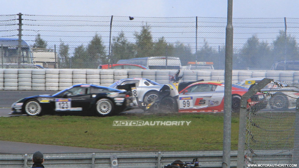 Mercedes-Benz SLS AMG GT3 crash
