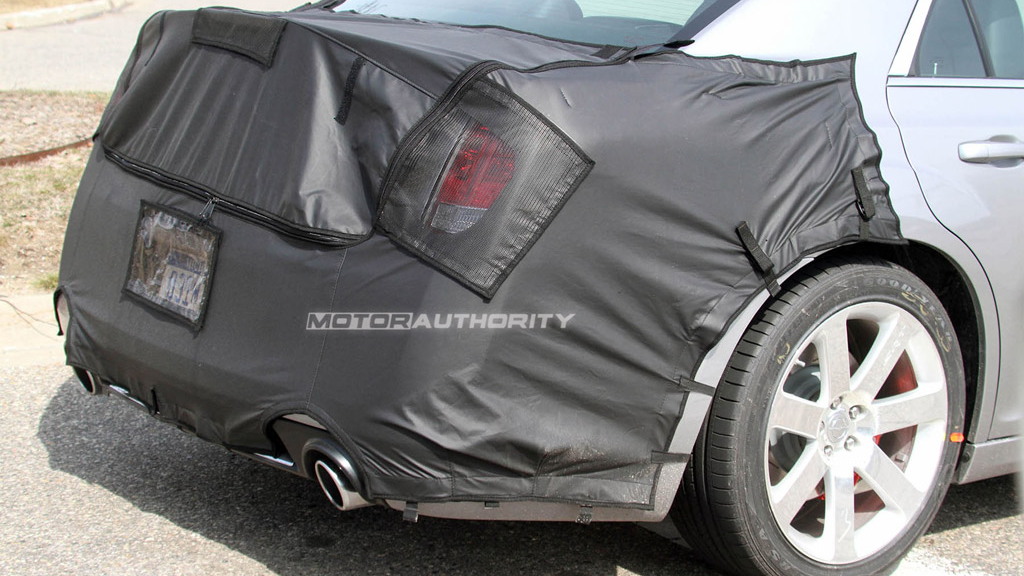 2012 Chrysler 300C SRT8 spy shots