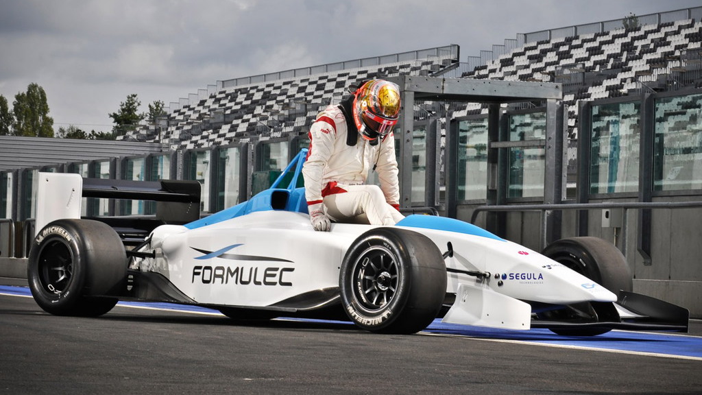Formulec EF01 electric race car