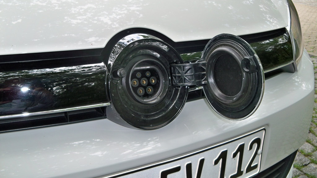 2014 Volkswagen Golf blue-e-motion prototype – Copyright High Gear Media