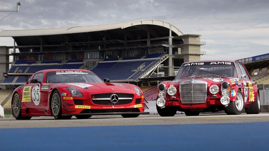 Kenneth and Hans Heyer and their Mercedes-Benz race cars