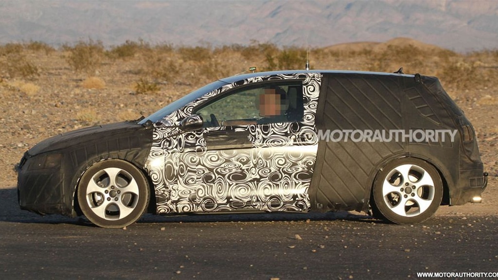2014 Volkswagen Golf GTI spy shots