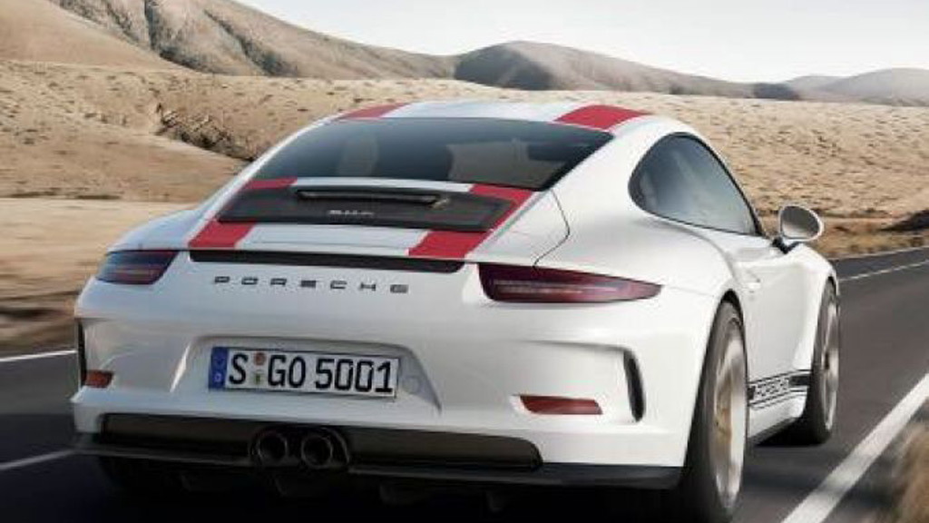 2017 Porsche 911 R leaked
