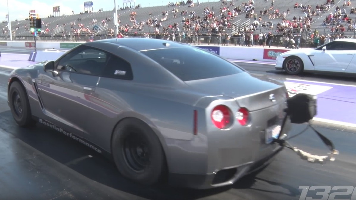 A 1,700-horsepower Nissan GT-R hiding a trick for staging while drag racing