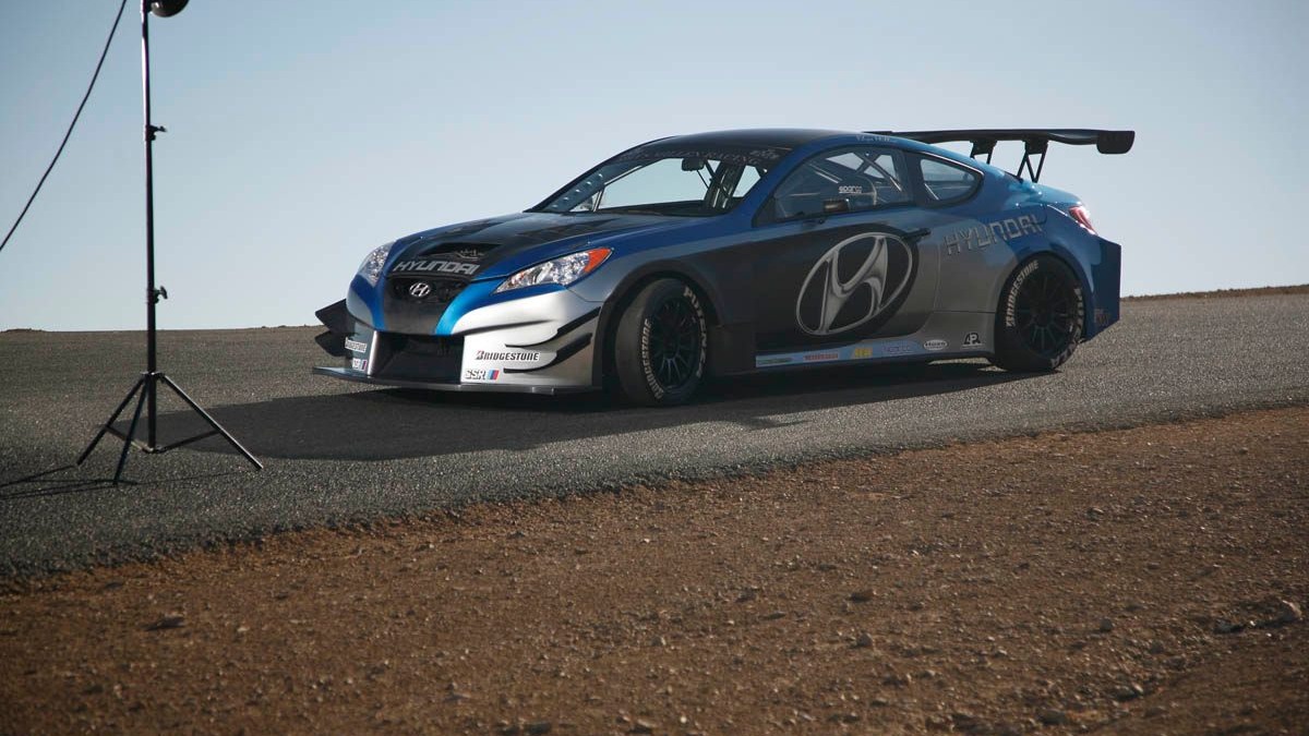 Hyundai-to-show-custom-Genesis-Coupe-at-SEMA