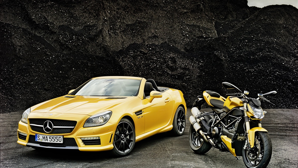 Mercedes-Benz SLK 55 AMG with Ducati Streetfighter 848