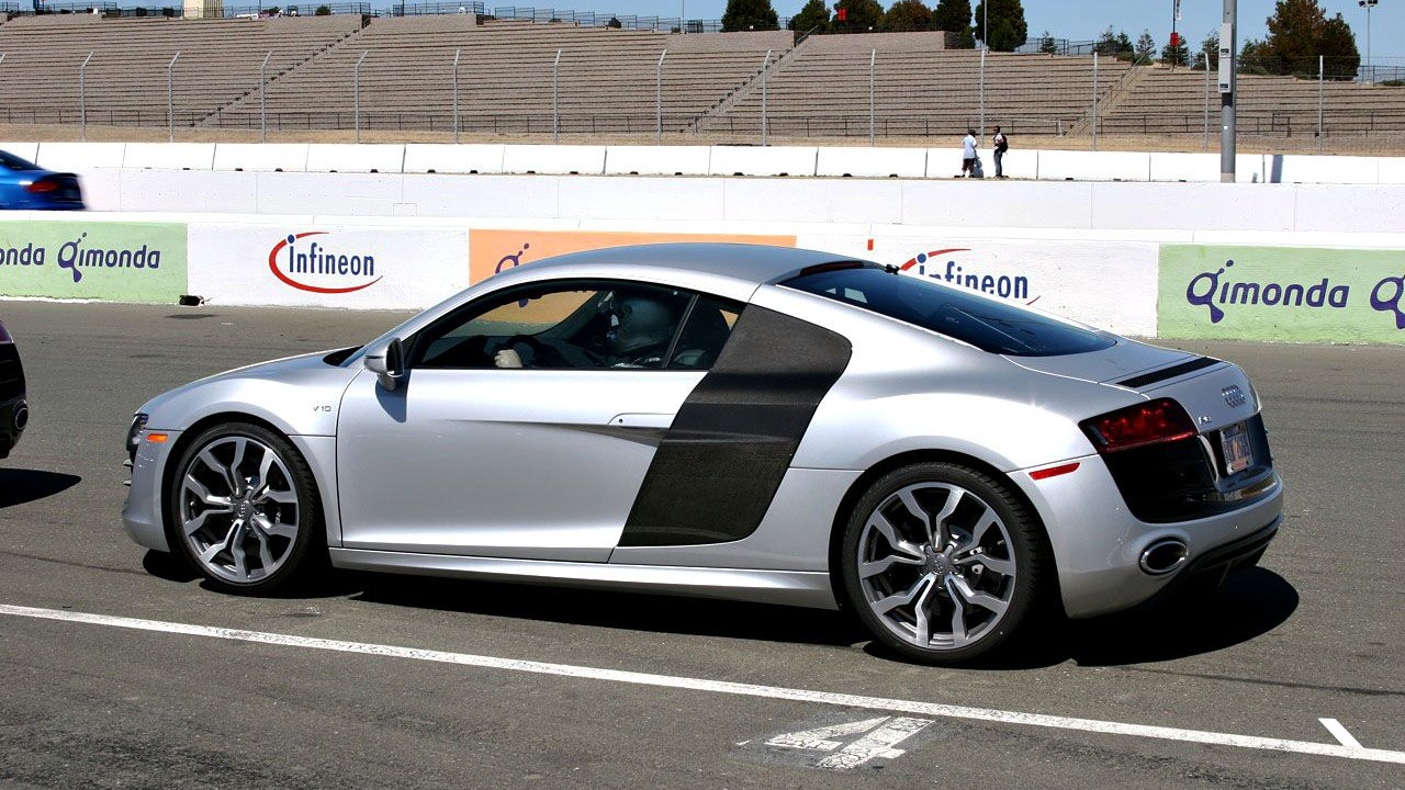 2010 Audi R8 V-10