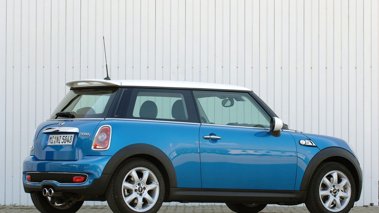 2010 MINI Cooper John Cooper Works Edition