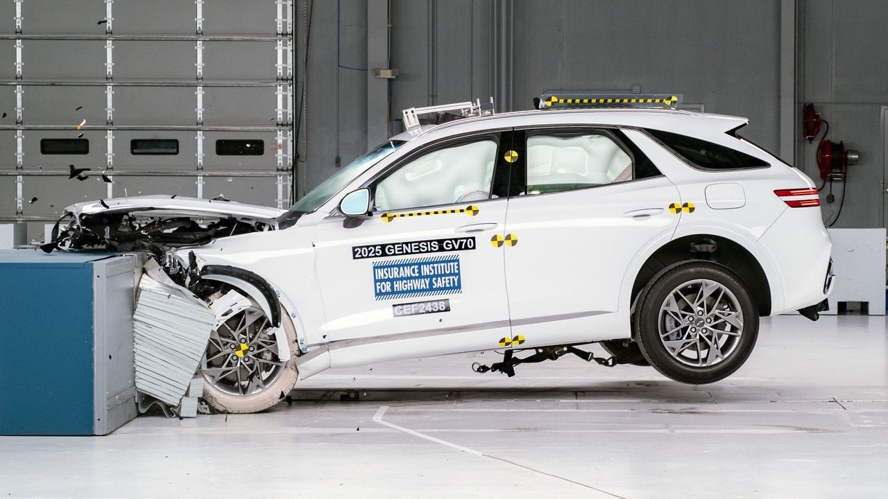 2025 Genesis GV70 IIHS crash test results