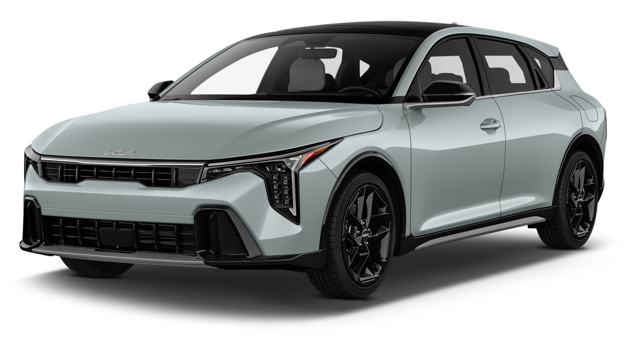 2026 Kia K4 GT-Line Hatchback Angular Front Exterior View