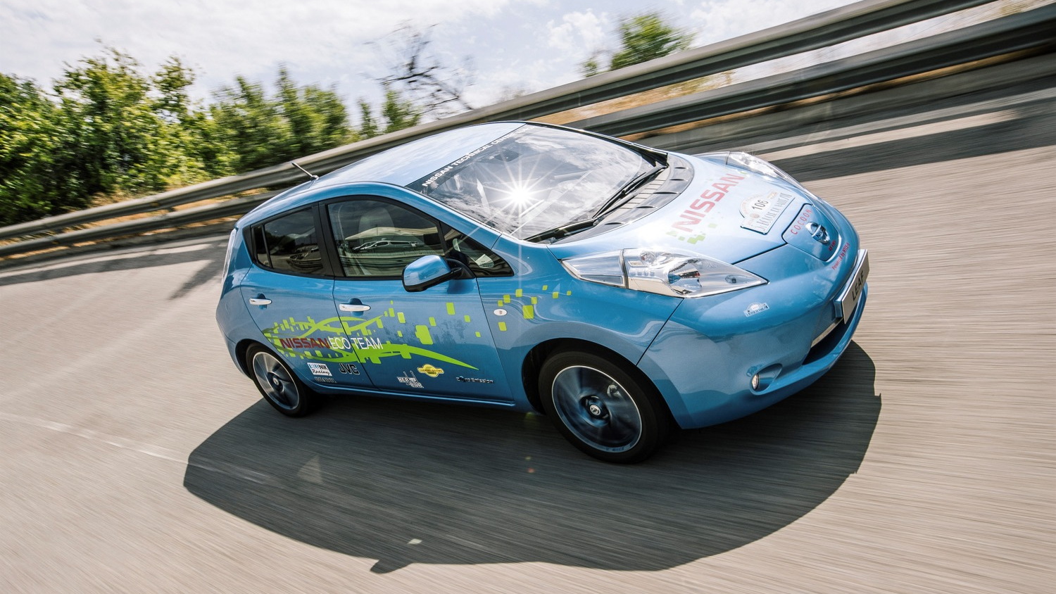 Nissan Leaf 48-kWh prototype built by employees