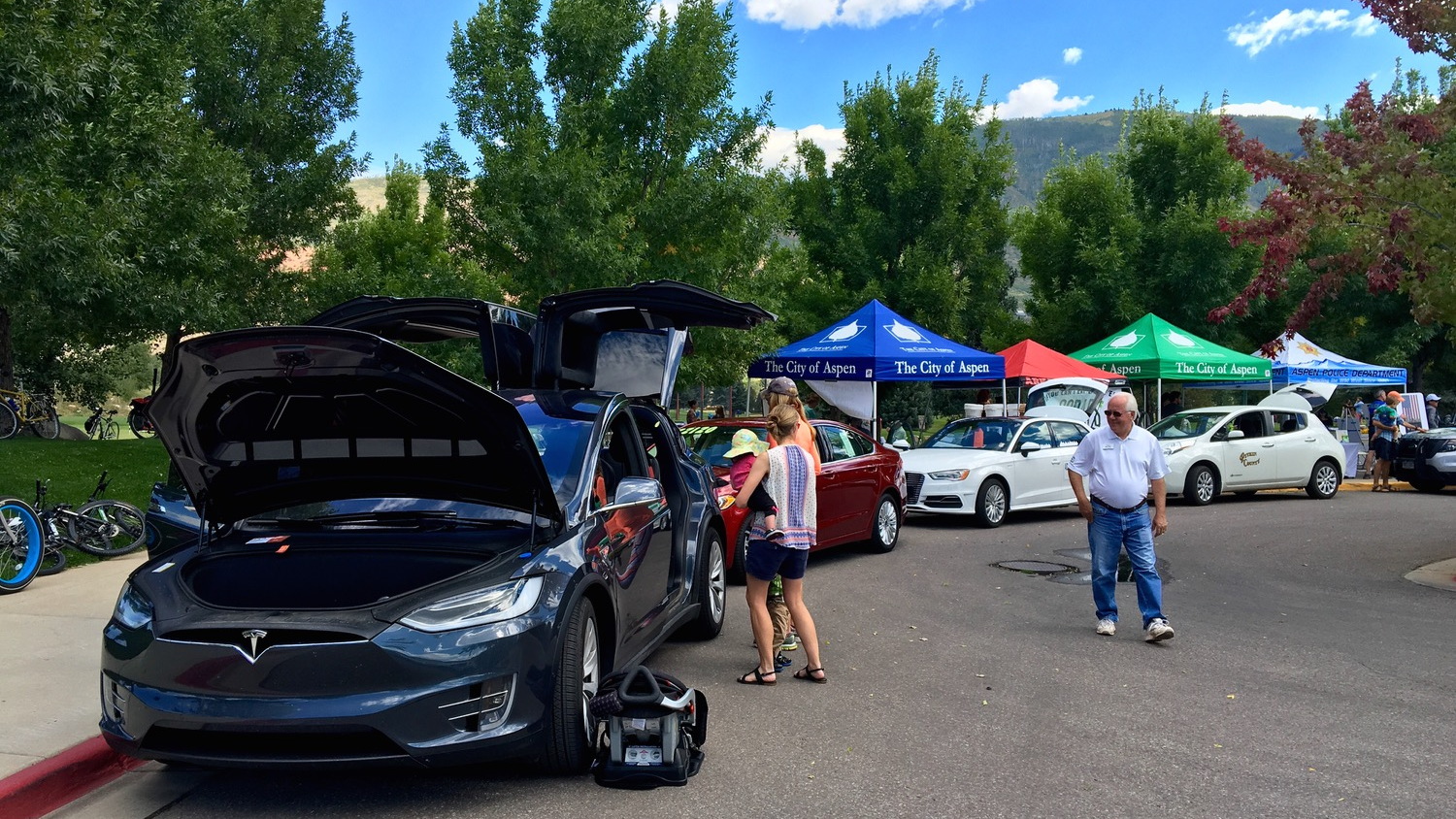 National Drive Electric Week 2016: Aspen, CO [photo: Laura Armstrong]