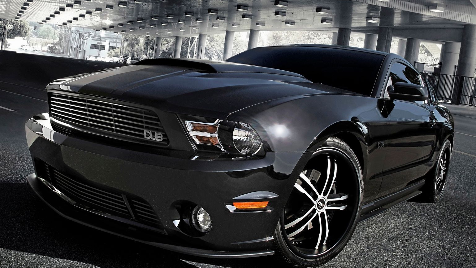 DUB Edition 2011 Ford Mustang