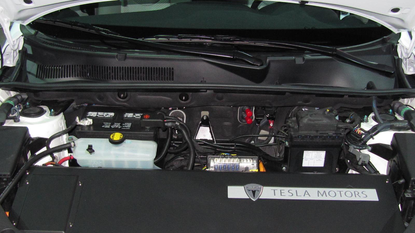 2012 Toyota RAV4 EV powered by Tesla, at 2010 Los Angeles Auto Show