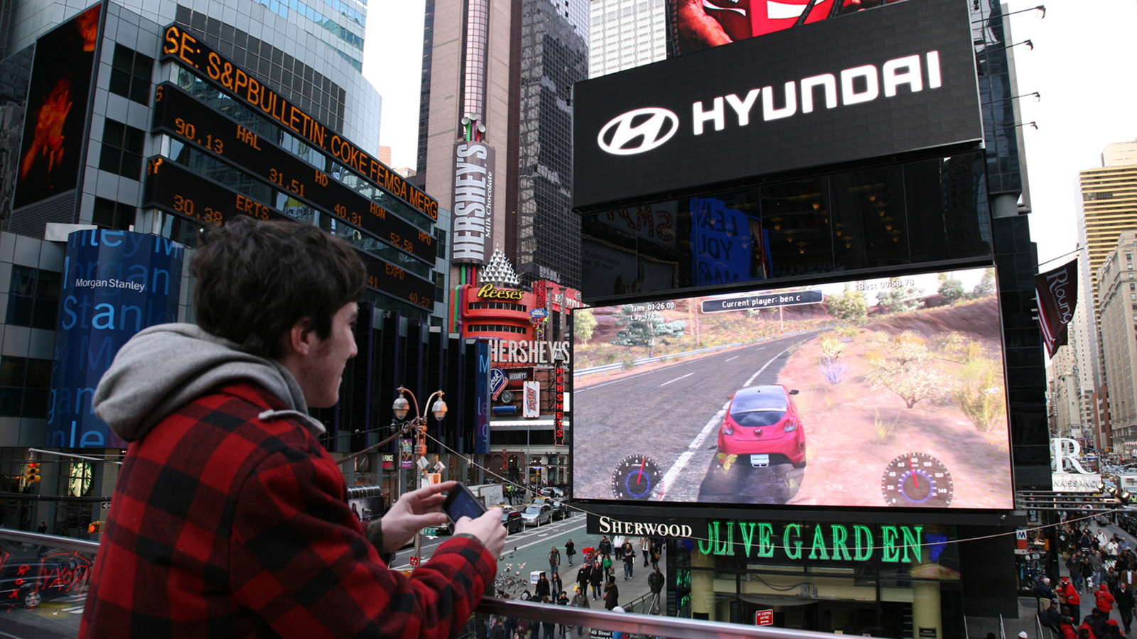 Hyundai Race lets you pilot a Veloster on a Times Square billboard