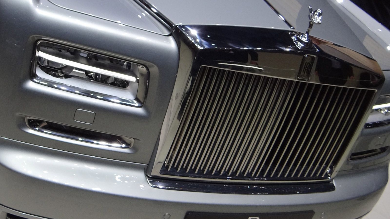 Rolls-Royce Phantom Series II live photos