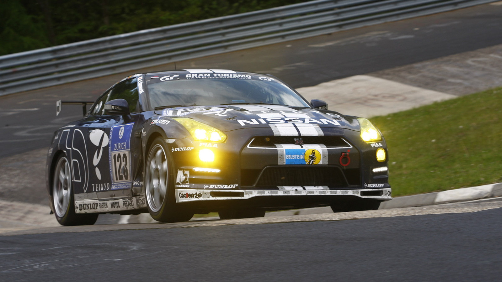 2013 Nissan GT-R (Club Track Edition) in the Nürburgring 24 Hours