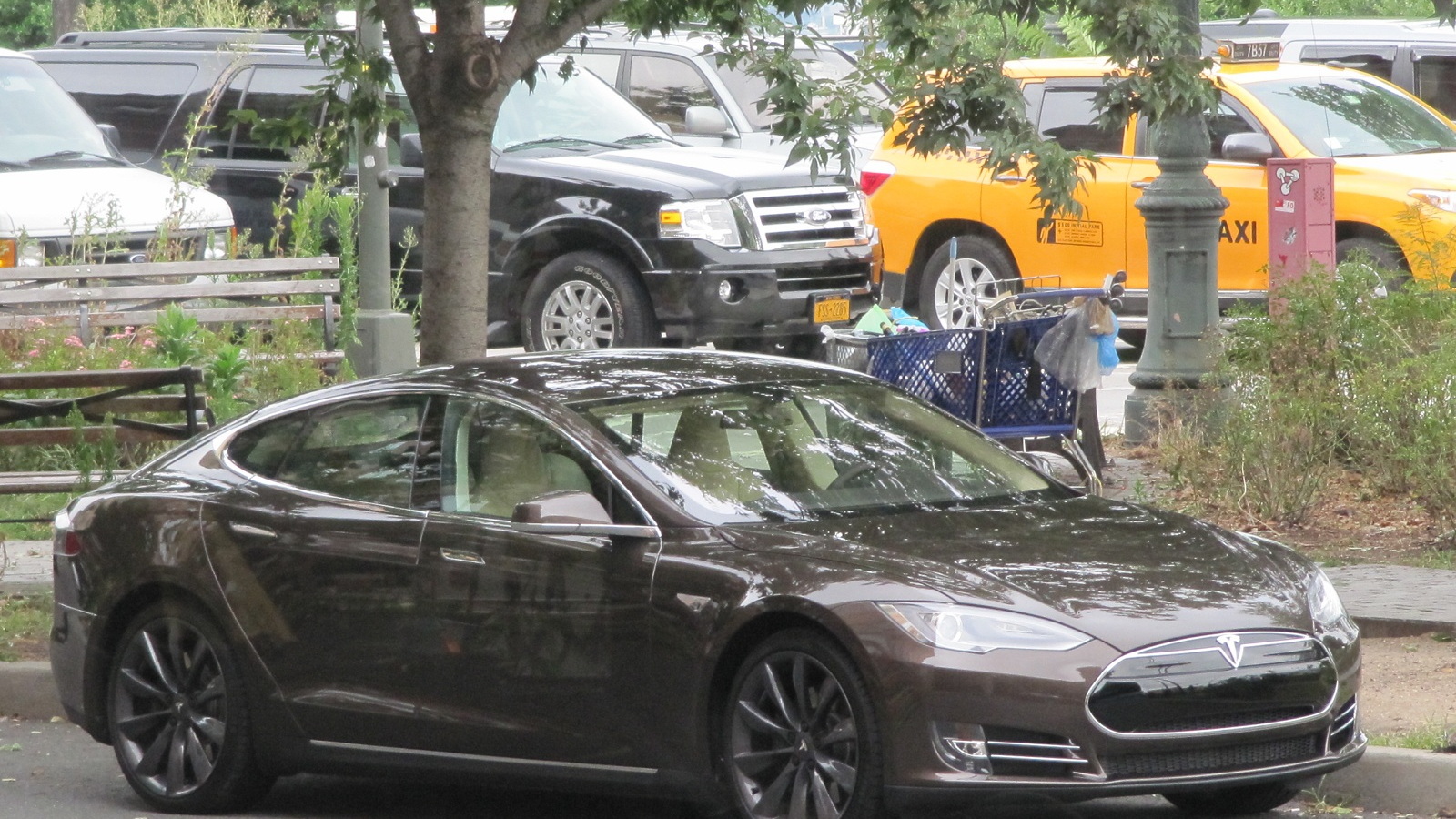 2012 Tesla Model S, brief test drive, New York City, July 2012